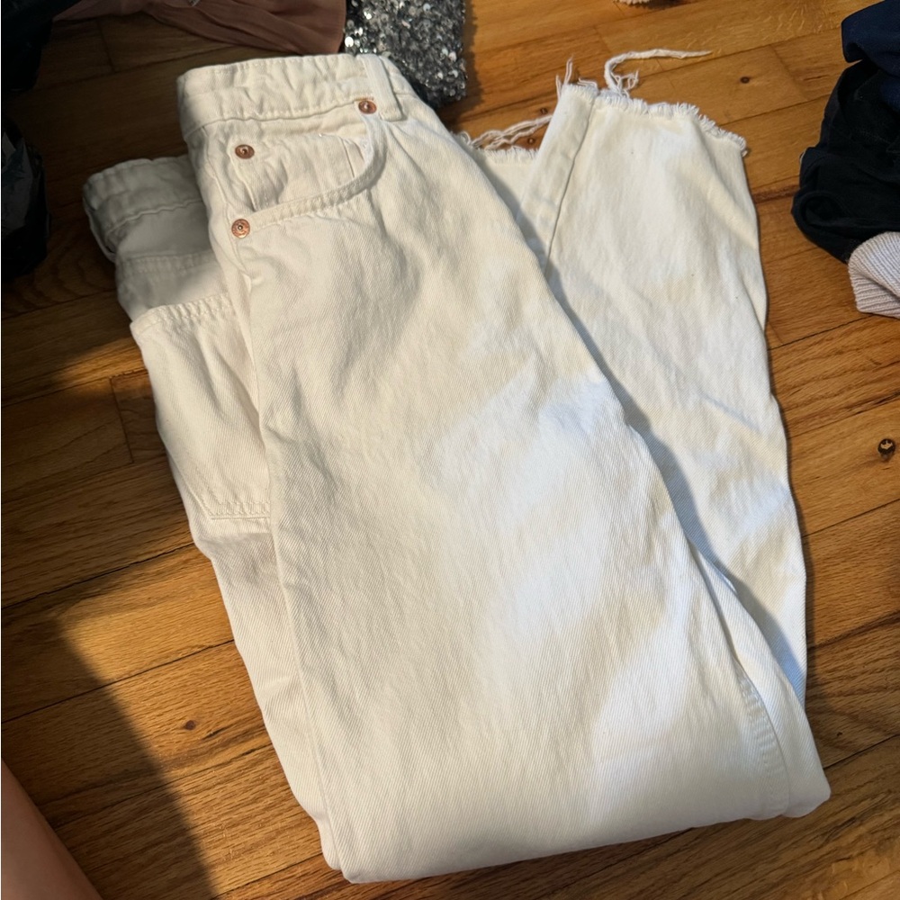 Size 4 white Zara distressed jeans